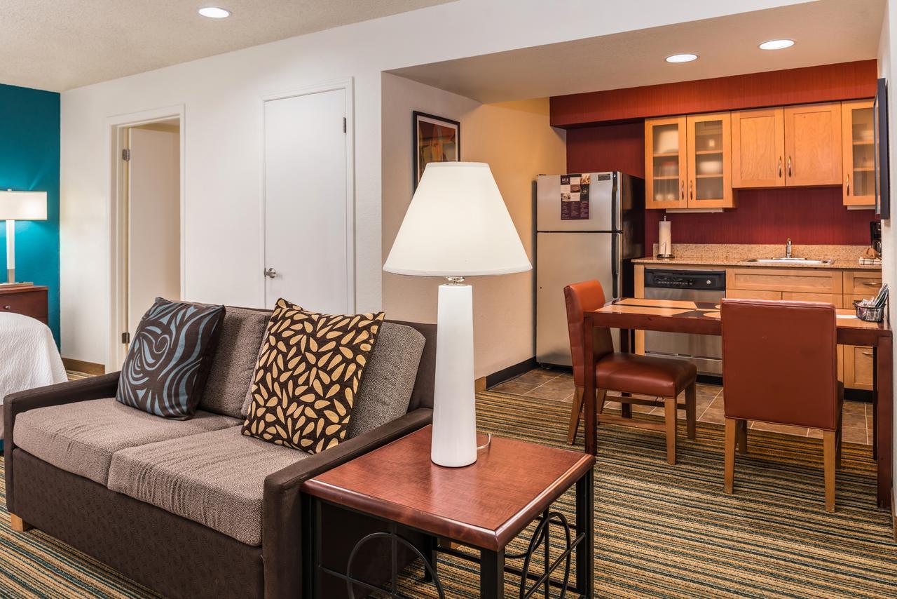 Residence Inn Phoenix Exterior photo