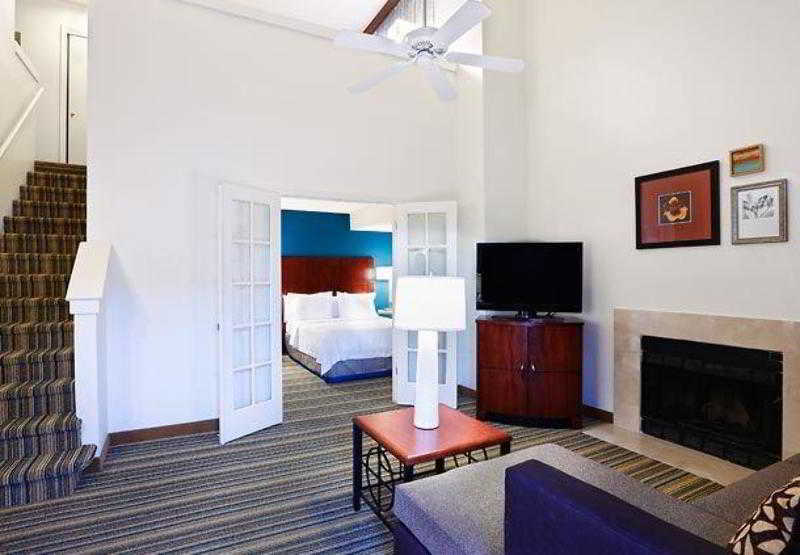 Residence Inn Phoenix Exterior photo