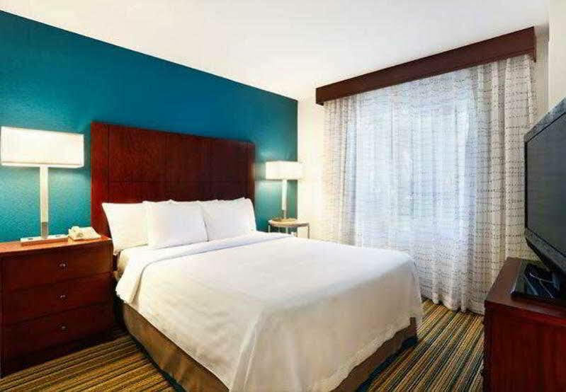 Residence Inn Phoenix Exterior photo